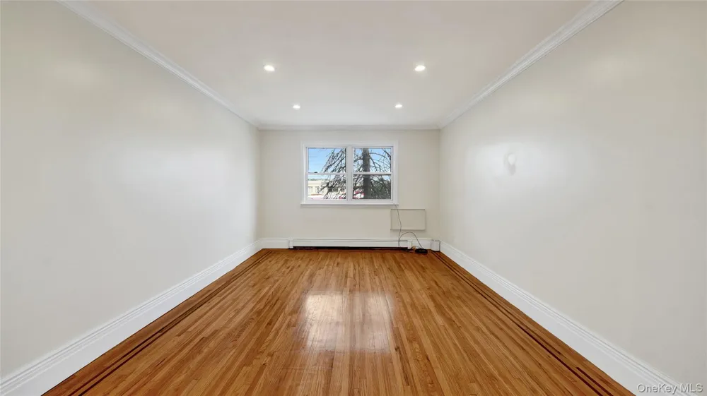 4392 Carpenter apt #2 Avenue Bronx, NY 10466