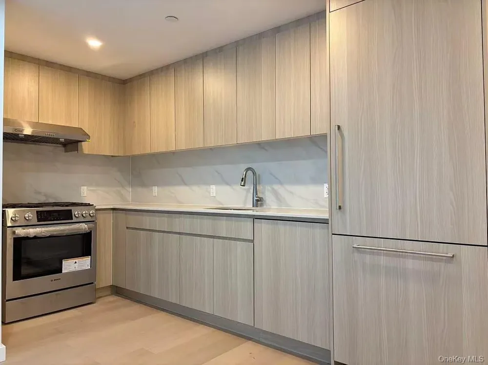 3371 Prince Street #8C Flushing, NY 11354