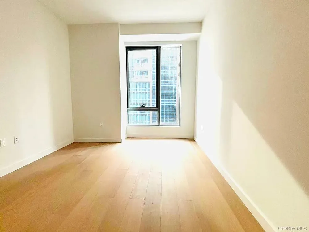 3371 Prince Street #8C Flushing, NY 11354