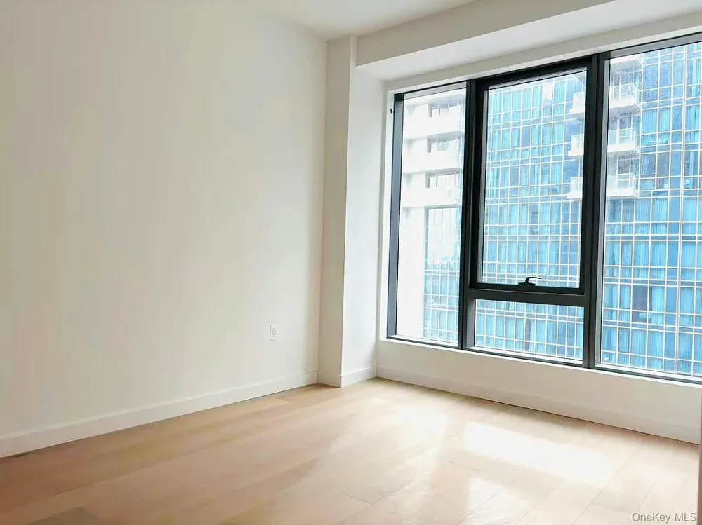 3371 Prince Street #8C Flushing, NY 11354