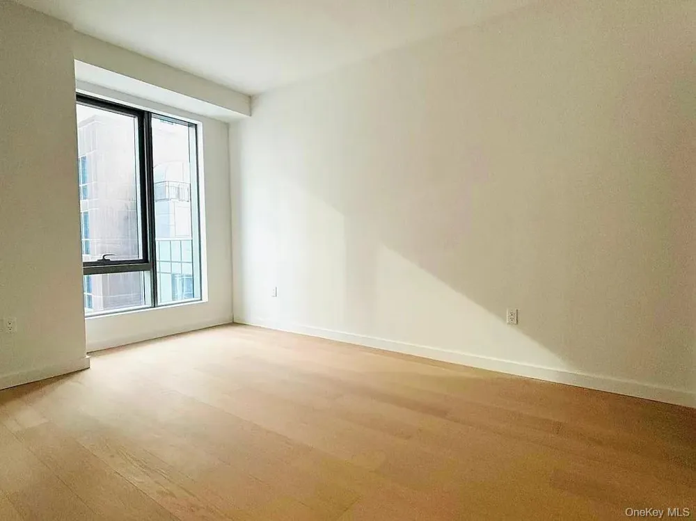 3371 Prince Street #8C Flushing, NY 11354