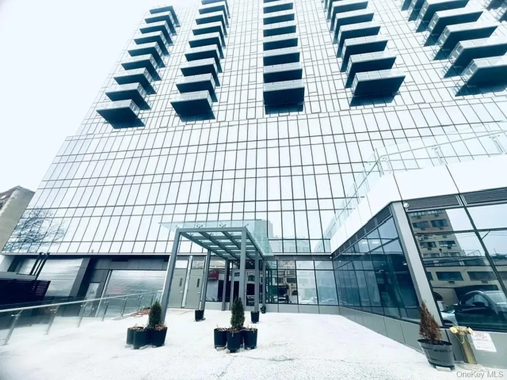 3371 Prince Street #8C Flushing, NY 11354