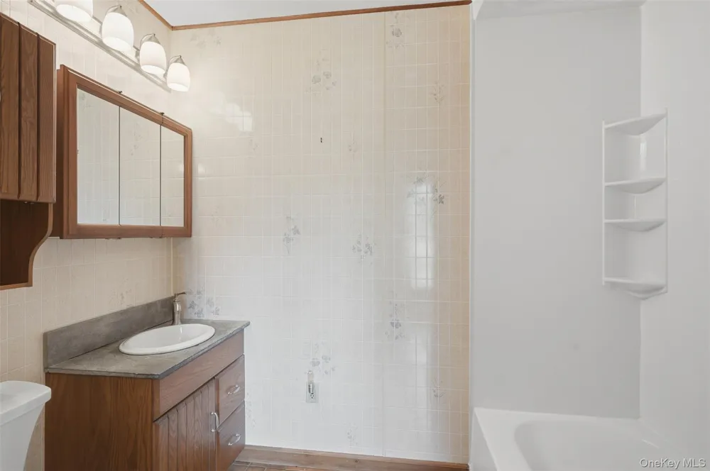 29 Academy Street Kerhonkson, NY 12446
