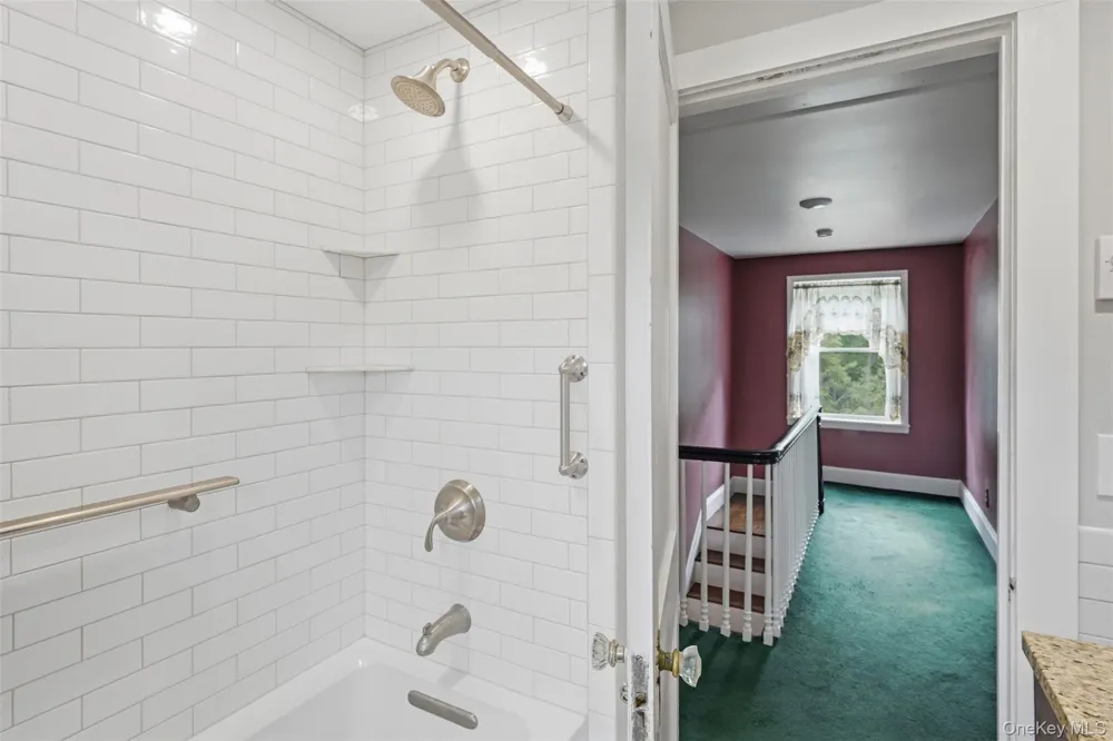 29 Academy Street Kerhonkson, NY 12446