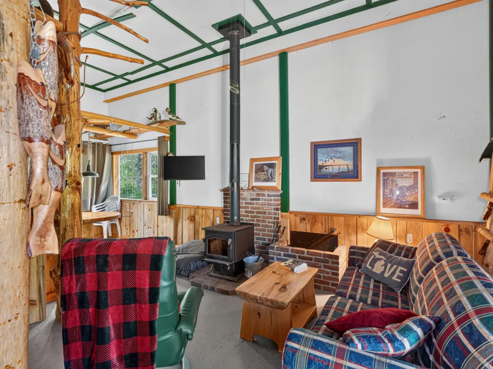 4473 Hamilton Drive Harrison, MI 48625