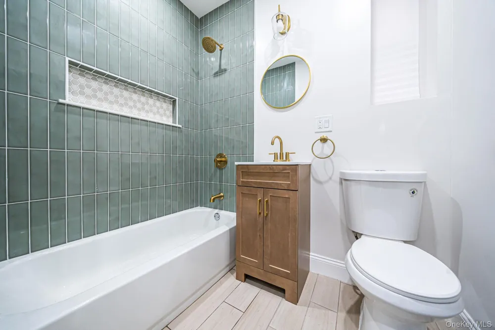 2775 Pond Place Bronx, NY 10458