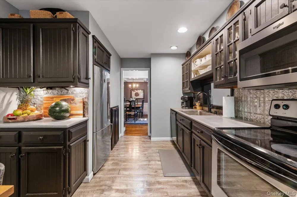 10 Rancher Place Huntington, NY 11743