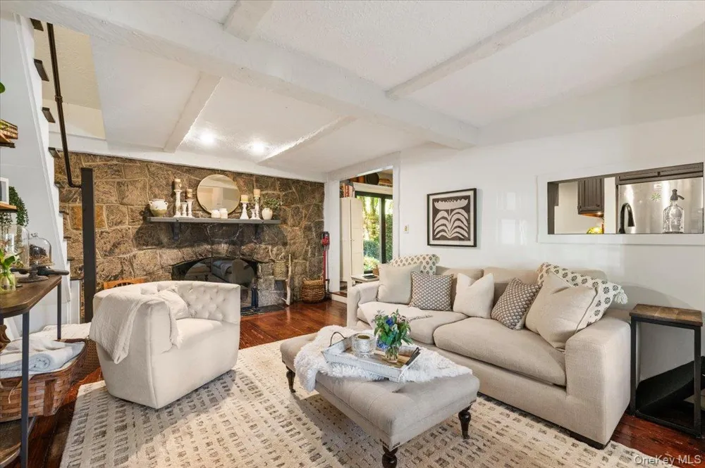 10 Rancher Place Huntington, NY 11743