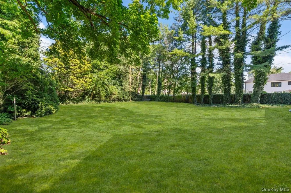 10 Rancher Place Huntington, NY 11743