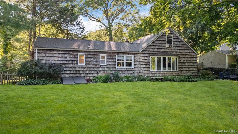 10 Rancher Place Huntington, NY 11743