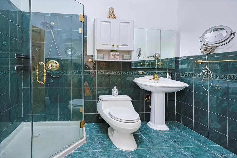 79 Constellation Road Levittown, NY 11756