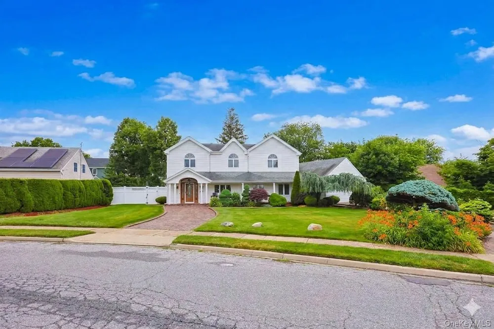 79 Constellation Road Levittown, NY 11756