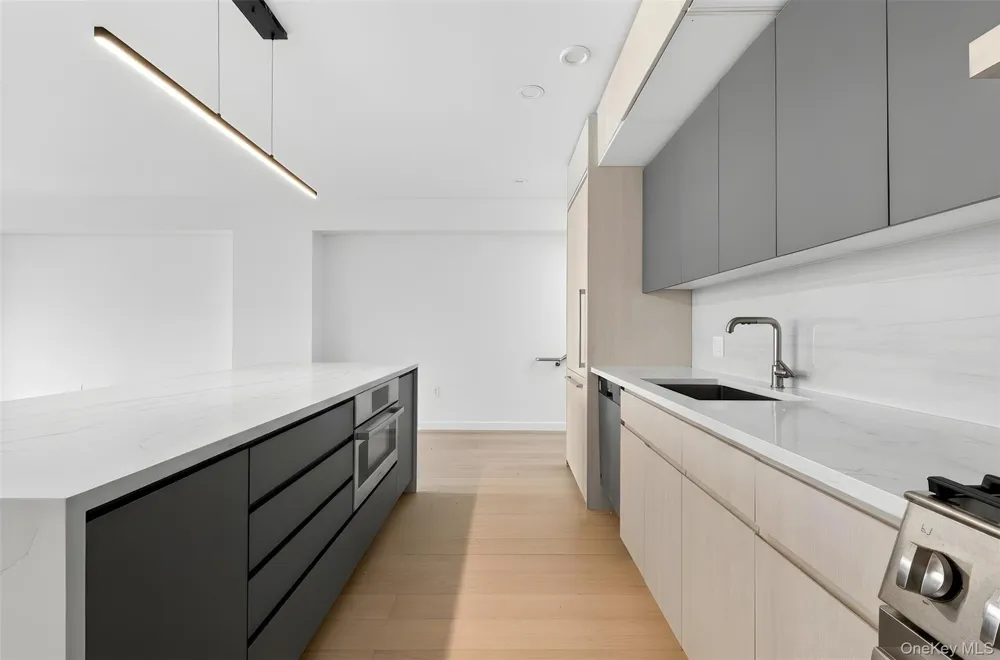 3371 Prince Street #7K Flushing, NY 11354