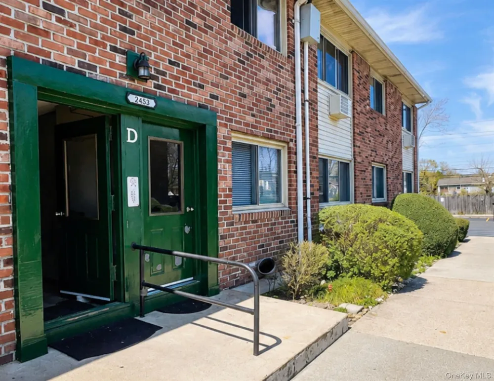 2453 D Union Boulevard #4A Islip, NY 11751