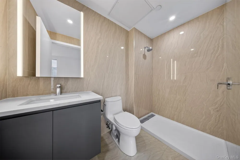 3371 Prince Street #8E Flushing, NY 11354