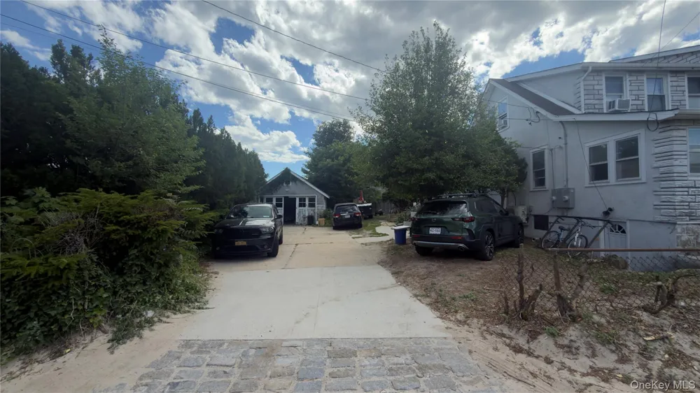 10 Greenwich Avenue #1 Bayville, NY 11709