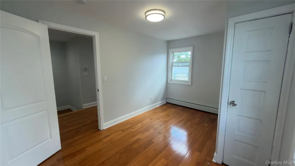 10 Greenwich Avenue #1 Bayville, NY 11709