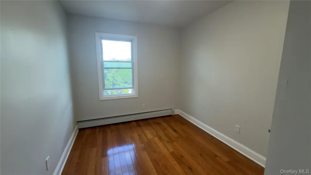10 Greenwich Avenue #1 Bayville, NY 11709