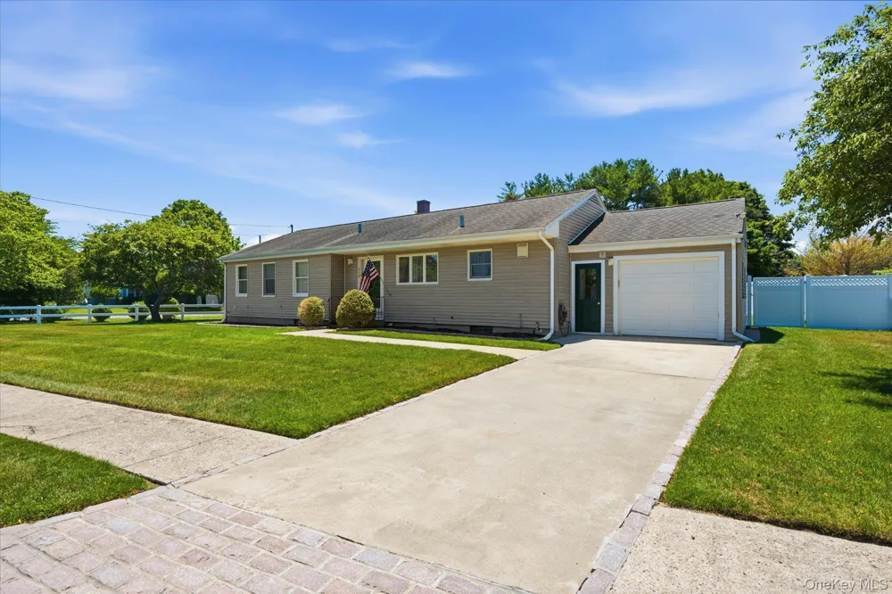 718 Patrick Street Westhampton, NY 11978