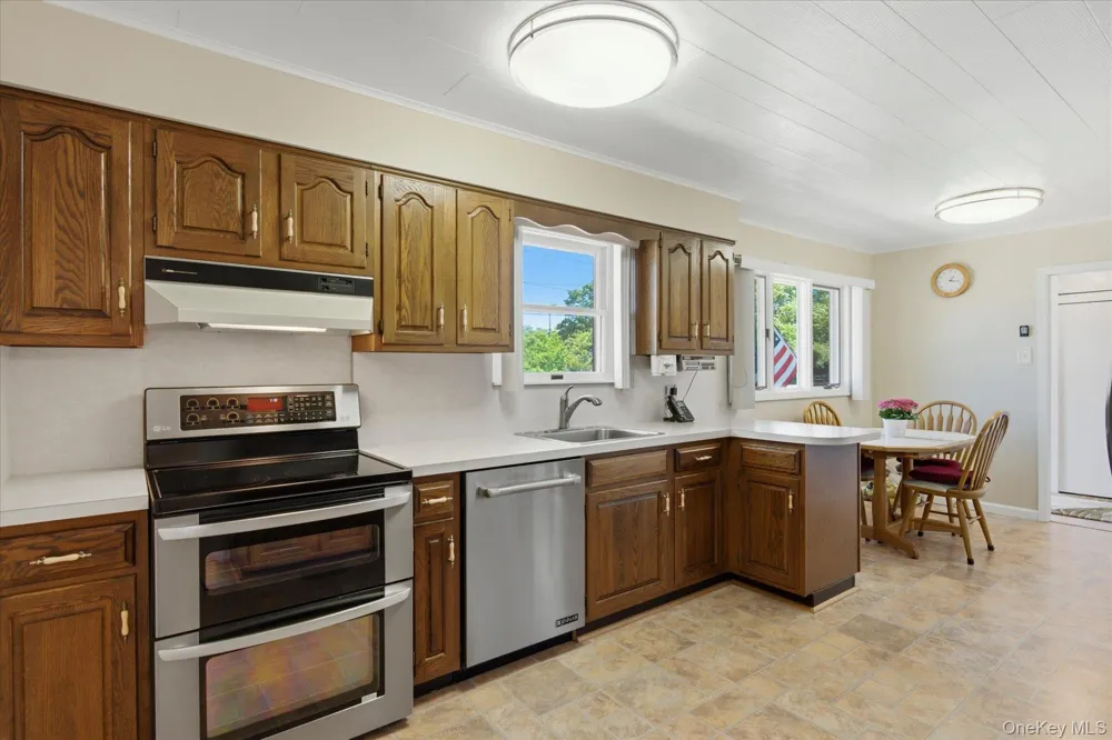 718 Patrick Street Westhampton, NY 11978