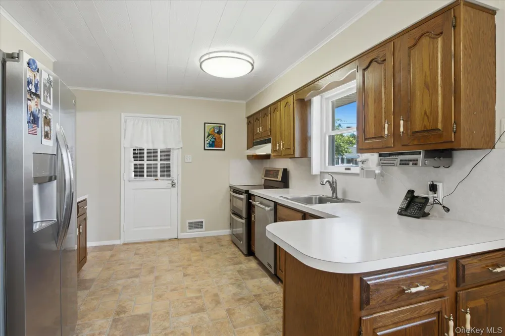718 Patrick Street Westhampton, NY 11978