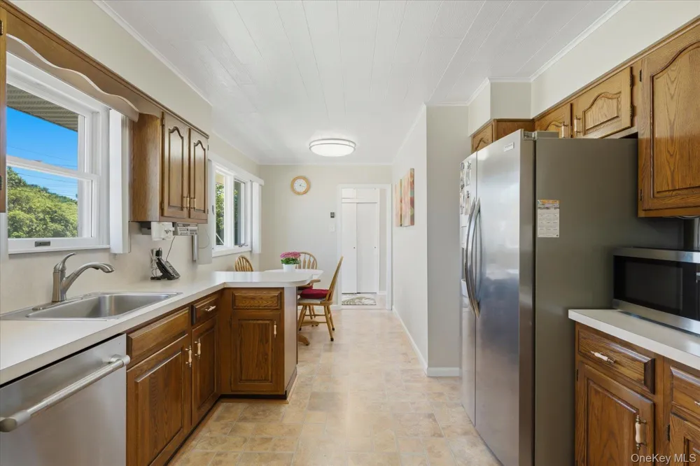 718 Patrick Street Westhampton, NY 11978