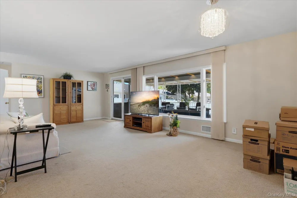 718 Patrick Street Westhampton, NY 11978