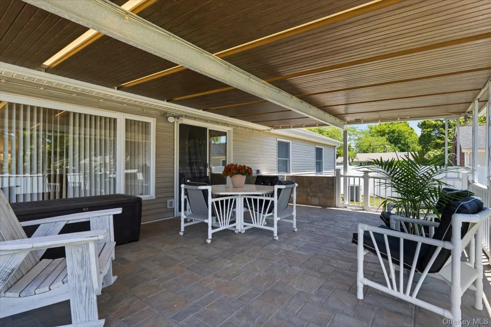 718 Patrick Street Westhampton, NY 11978