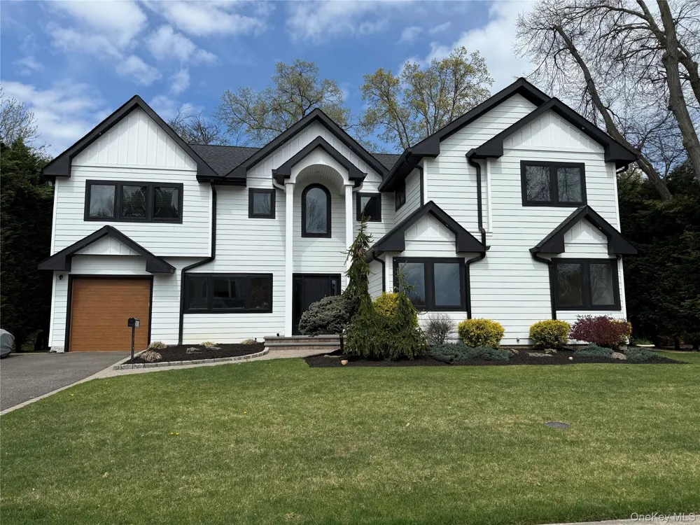43 Marian Lane Jericho, NY 11753