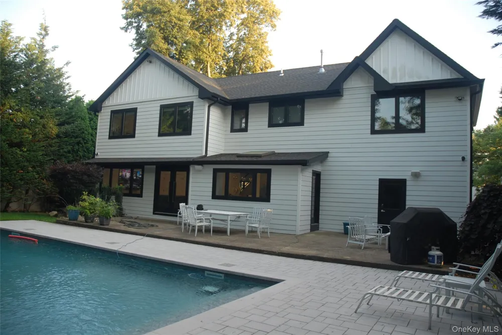 43 Marian Lane Jericho, NY 11753