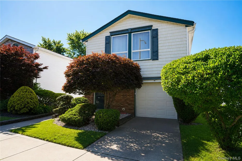 47 Stanley Circle Staten Island, NY 10308