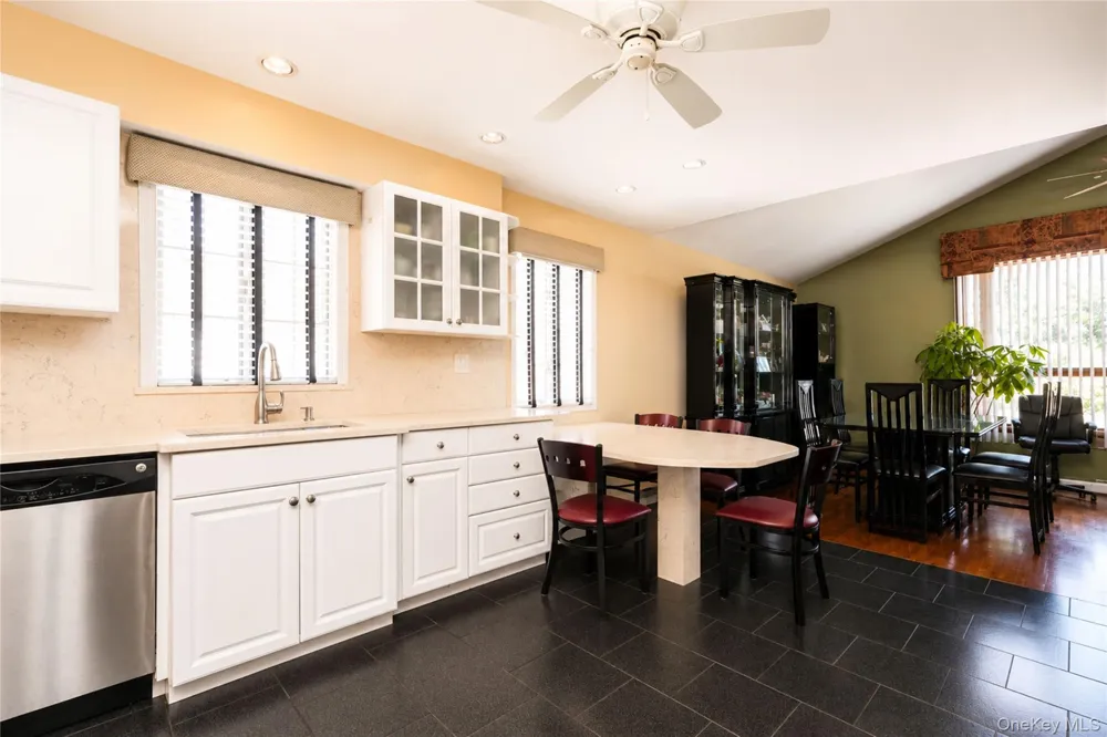 47 Stanley Circle Staten Island, NY 10308