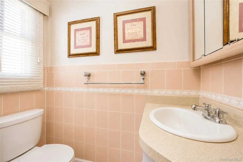 47 Stanley Circle Staten Island, NY 10308