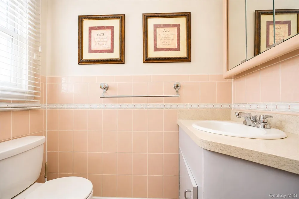 47 Stanley Circle Staten Island, NY 10308