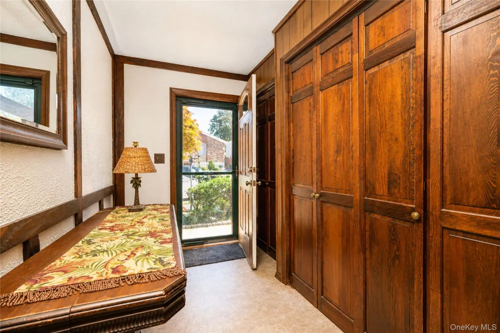 47 Stanley Circle Staten Island, NY 10308