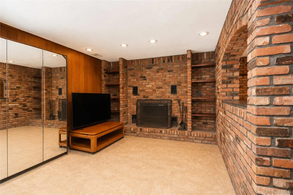 47 Stanley Circle Staten Island, NY 10308