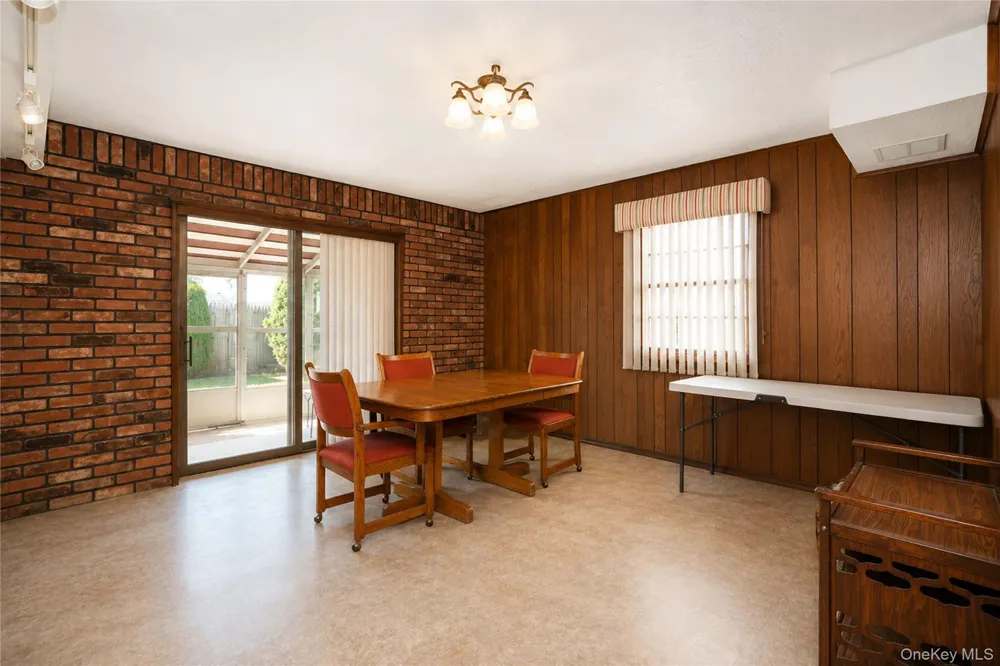47 Stanley Circle Staten Island, NY 10308