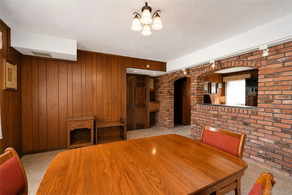 47 Stanley Circle Staten Island, NY 10308