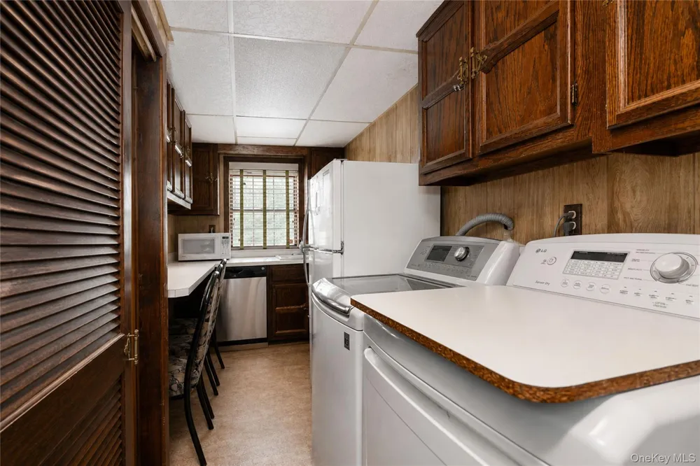 47 Stanley Circle Staten Island, NY 10308
