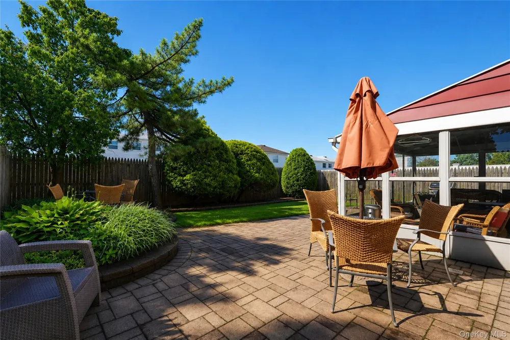 47 Stanley Circle Staten Island, NY 10308