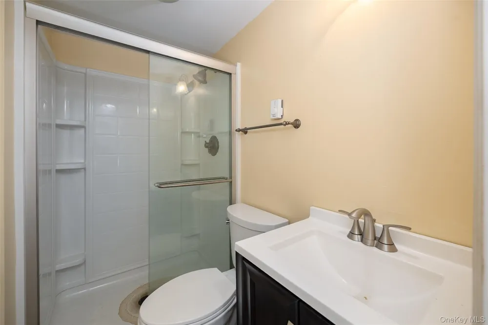 89 Brookside Lane Lagrangeville, NY 12540
