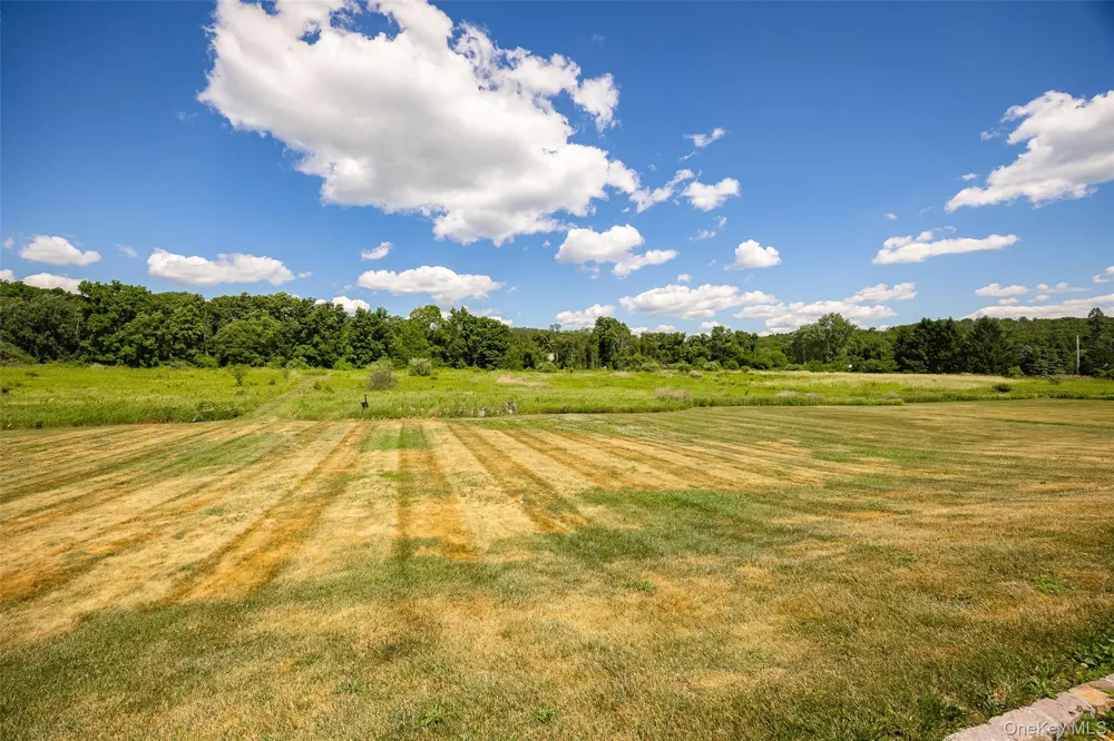 89 Brookside Lane Lagrangeville, NY 12540