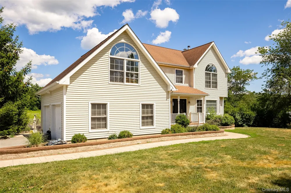 89 Brookside Lane Lagrangeville, NY 12540