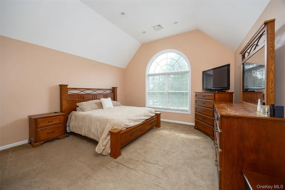89 Brookside Lane Lagrangeville, NY 12540