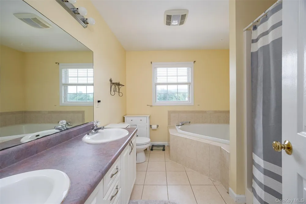 89 Brookside Lane Lagrangeville, NY 12540