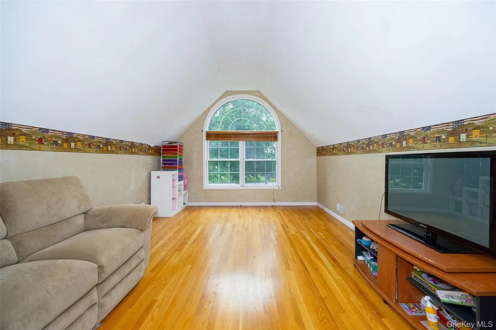 89 Brookside Lane Lagrangeville, NY 12540