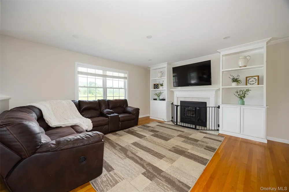 89 Brookside Lane Lagrangeville, NY 12540