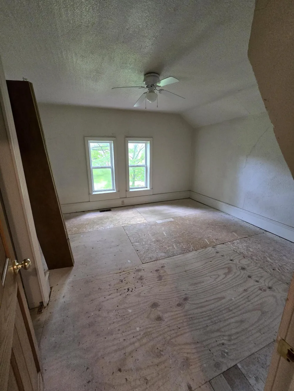 8733 S Cochran Avenue Charlotte City, MI 49076