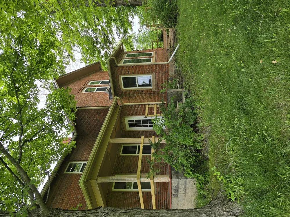 8733 S Cochran Avenue Charlotte City, MI 49076
