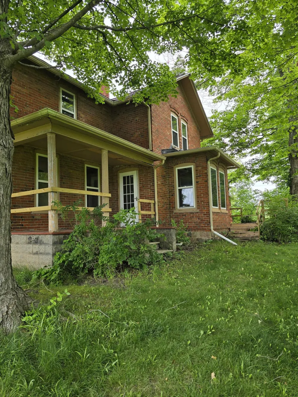 8733 S Cochran Avenue Charlotte City, MI 49076
